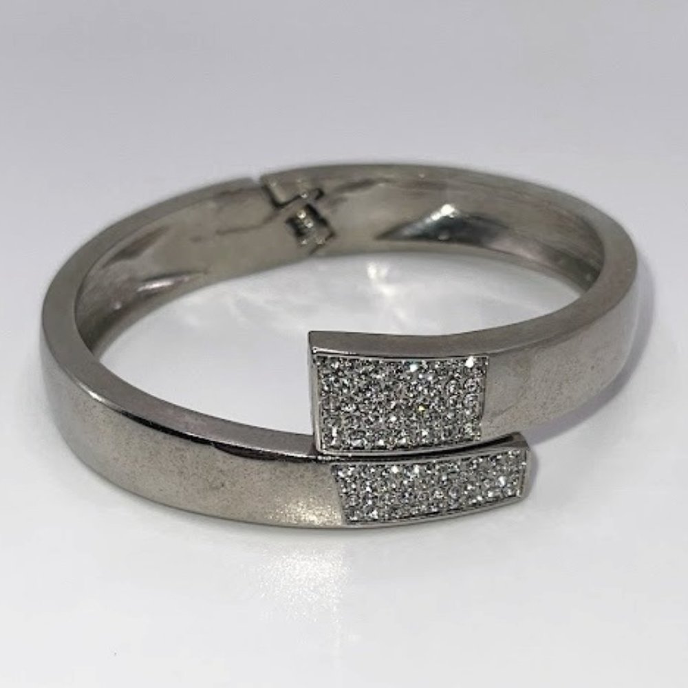 ⭐ VINTAGE LIA SOPHIA RHINESTONE CLAMP HINGED SILVER TONE BANGLE BRACELET 💎